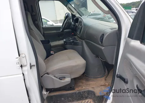 2007 Ford E-250 Commercial/Recreational z USA, uszkodzony, nr VIN 1FTNE24W57DB27377